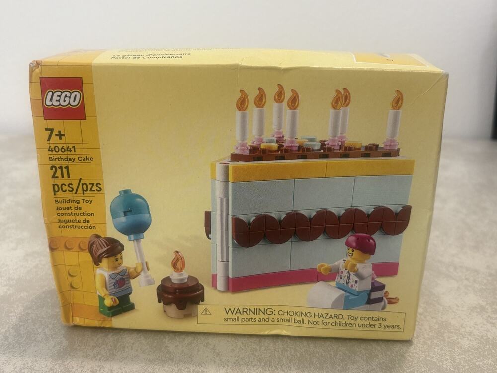 New 2023 LEGO Birthday Cake #40641 211pcs